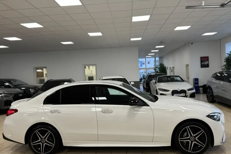 Mercedes-Benz C 300 (Clasa C) din 2023 cu 13.265 km - oferta MER178911 - foto 4