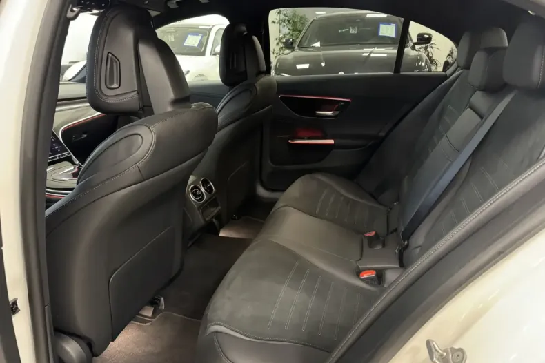 Mercedes-Benz C 300 (Clasa C) din 2023 cu 13.265 km - oferta MER178911 - foto 15