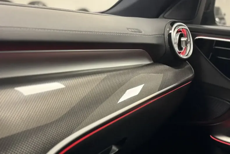 Mercedes-Benz C 300 (Clasa C) din 2023 cu 13.265 km - oferta MER178911 - foto 26