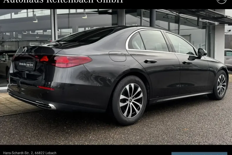 Mercedes-Benz E 220 (Clasa E) din 2024 cu 8.106 km - oferta MER178912 - foto 4