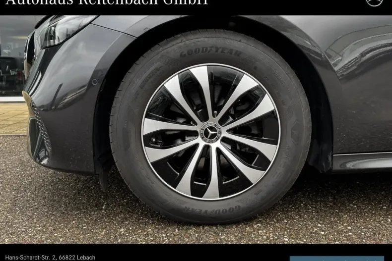 Mercedes-Benz E 220 (Clasa E) din 2024 cu 8.106 km - oferta MER178912 - foto 6