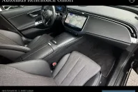 Mercedes-Benz E 220 (Clasa E) din 2024 cu 8.106 km - oferta MER178912 - foto 9