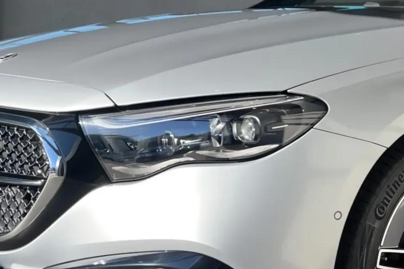 Mercedes-Benz E 220 din 2024 cu 12.900 km - oferta MER178913 - foto 4