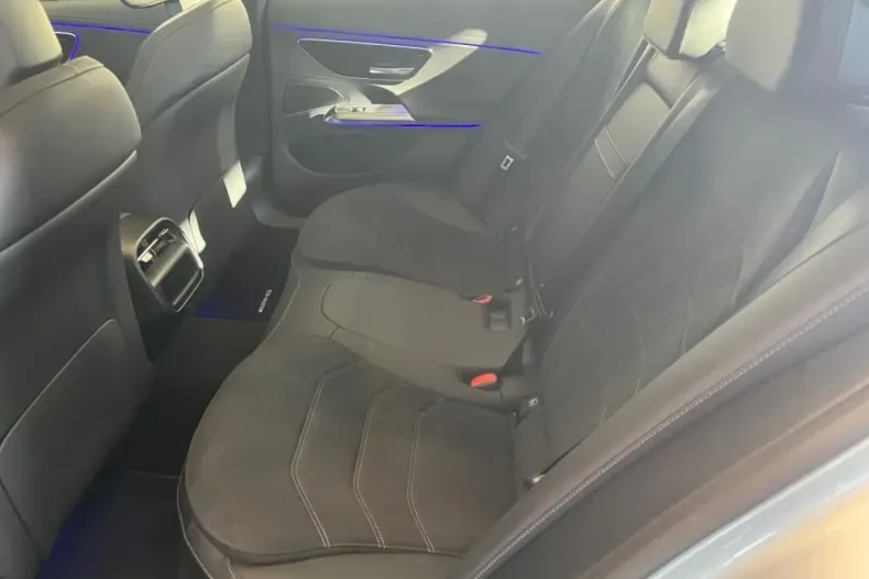 Mercedes-Benz E 220 din 2024 cu 12.900 km - oferta MER178913 - foto 9