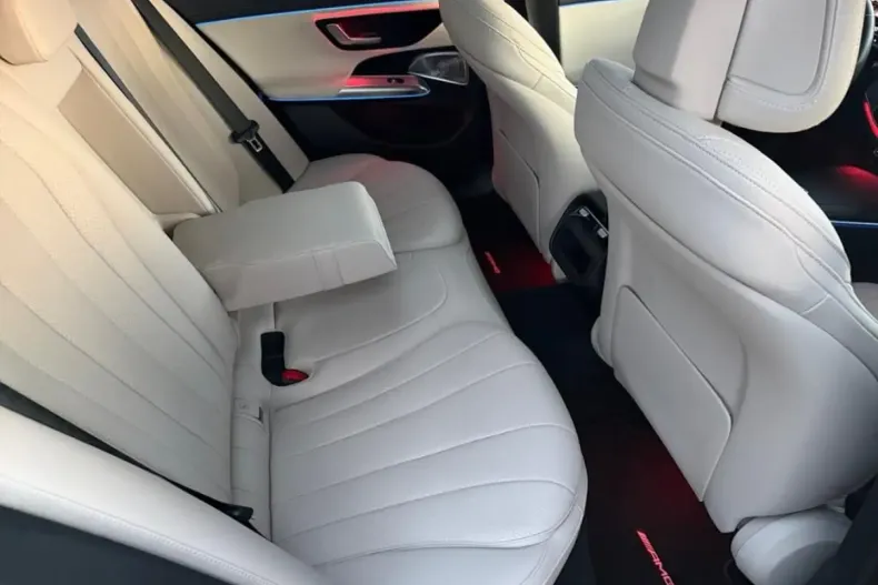 Mercedes-Benz E 300 din 2024 cu 22.300 km - oferta MER178917 - foto 6