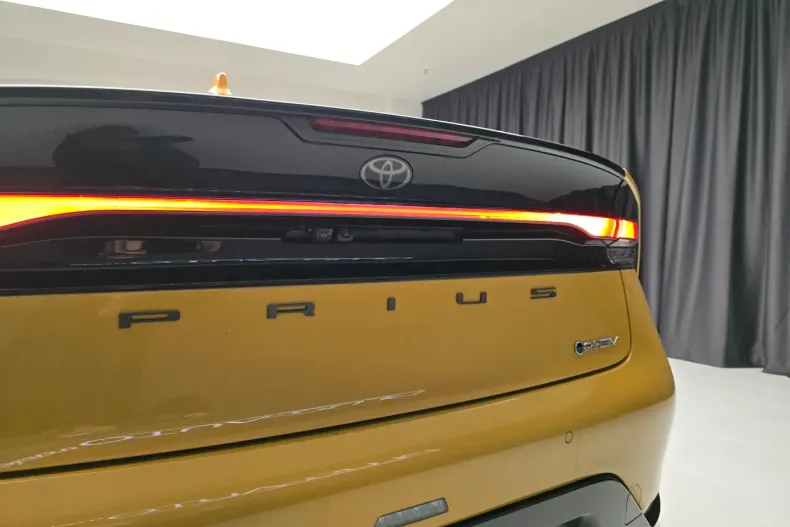Toyota Prius din 2023 cu 29.100 km - oferta TOY178923 - foto 9