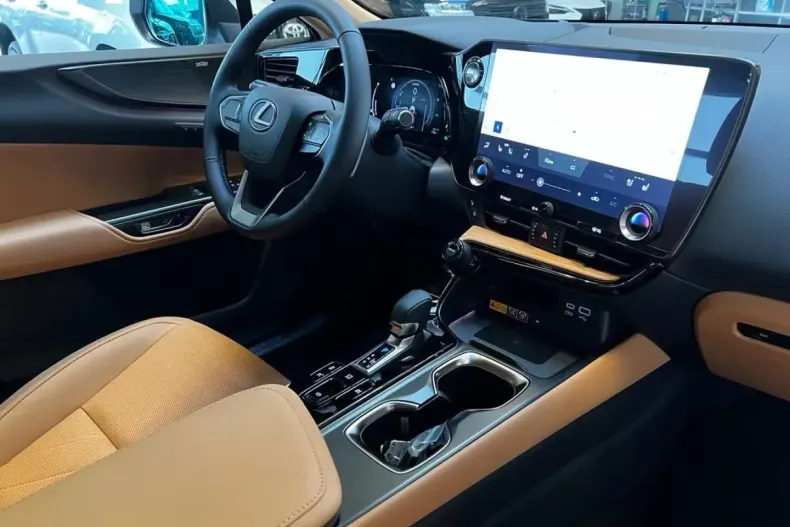 Lexus NX 350h din 2025 cu 15 km - oferta LEX178928 - foto 2