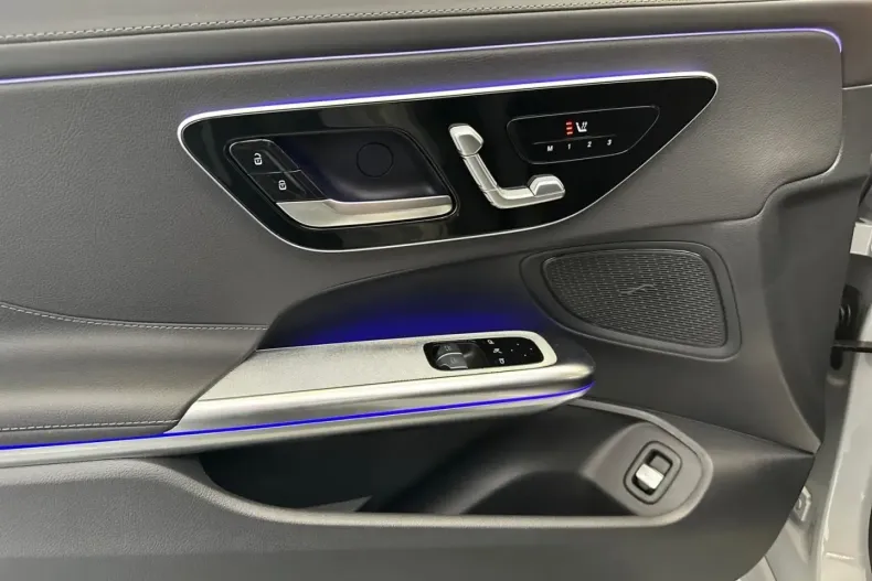 Mercedes-Benz CLE 200 din 2024 cu 15.451 km - oferta MER178935 - foto 8