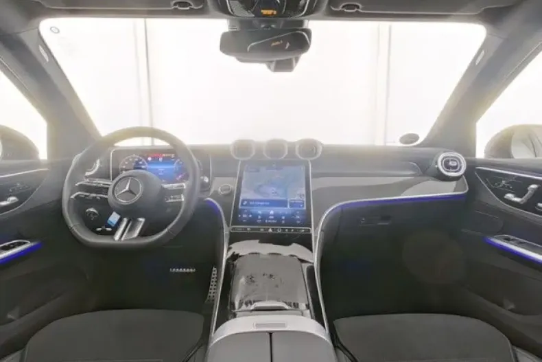 Mercedes-Benz GLC 220 din 2024 cu 9.500 km - oferta MER178938 - foto 10