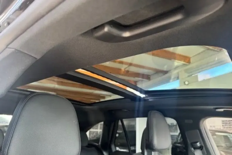 Mercedes-Benz GLC 220 din 2024 cu 9.500 km - oferta MER178938 - foto 17