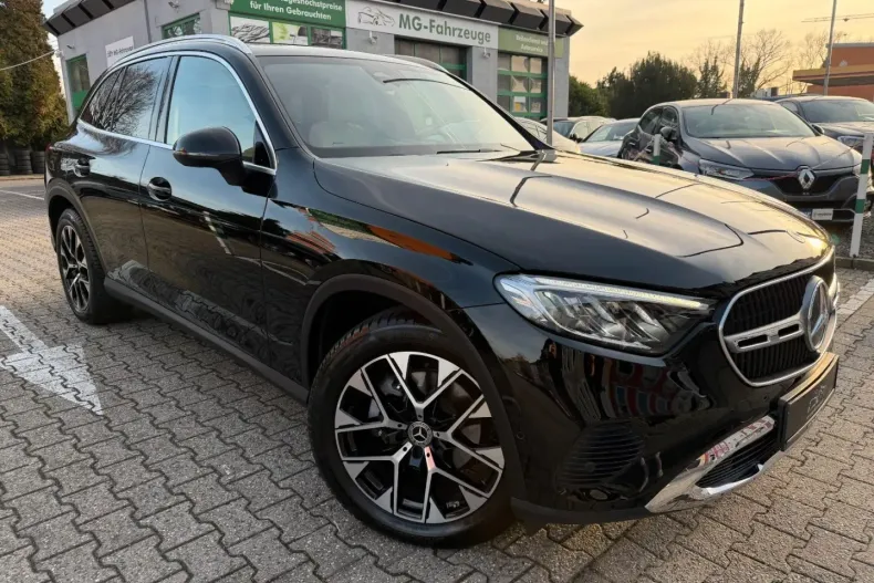 Mercedes-Benz GLC 200 din 2025 cu 13.900 km - oferta MER178939 - foto 2