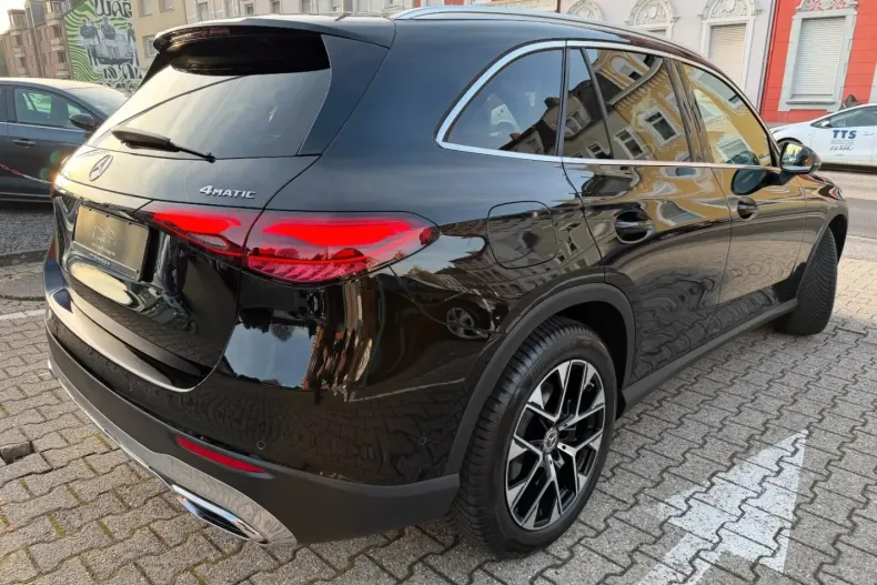 Mercedes-Benz GLC 200 din 2025 cu 13.900 km - oferta MER178939 - foto 3