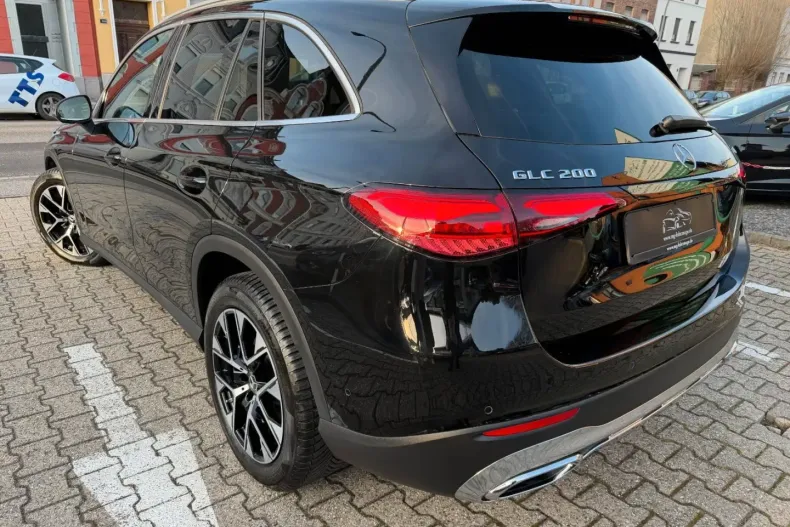 Mercedes-Benz GLC 200 din 2025 cu 13.900 km - oferta MER178939 - foto 5