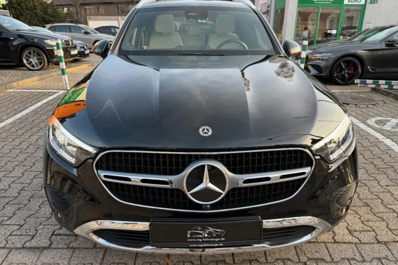 Mercedes-Benz GLC 200 din 2025 cu 13.900 km - oferta MER178939 - foto 8