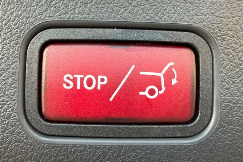 Mercedes-Benz GLC 200 din 2025 cu 13.900 km - oferta MER178939 - foto 16