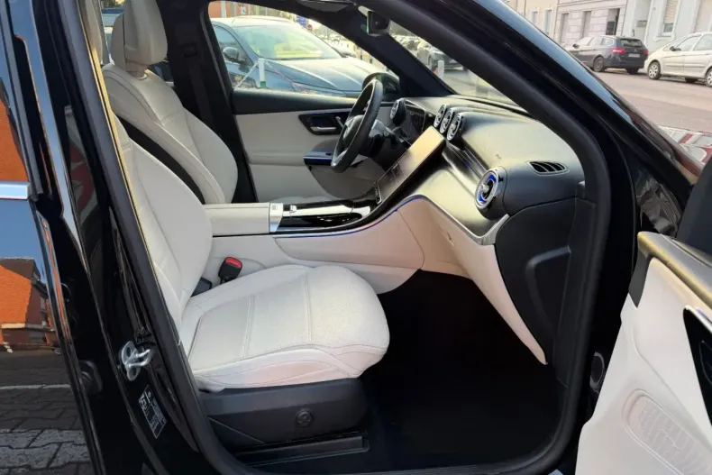 Mercedes-Benz GLC 200 din 2025 cu 13.900 km - oferta MER178939 - foto 17