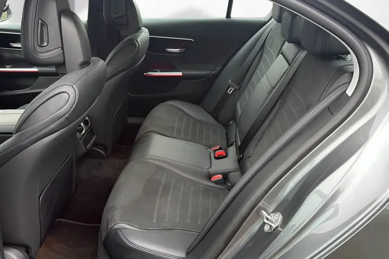 Mercedes-Benz C 300 din 2023 cu 43.000 km - oferta MER178944 - foto 27