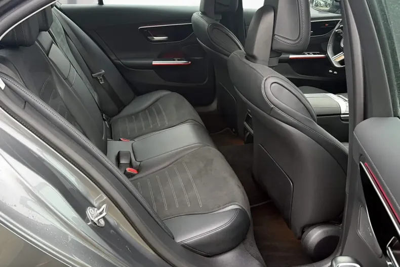 Mercedes-Benz C 300 din 2023 cu 43.000 km - oferta MER178944 - foto 28