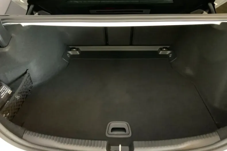 Mercedes-Benz C 300 din 2024 cu 9.456 km - oferta MER178945 - foto 7