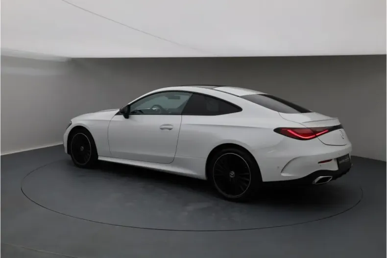 Mercedes-Benz CLE 220 (Clasa CLE) din 2024 cu 24.900 km - oferta MER178948 - foto 3