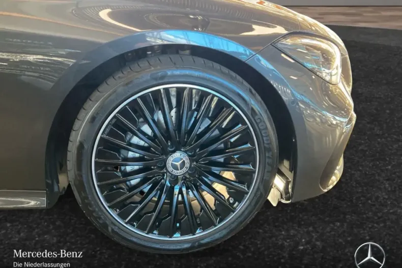 Mercedes-Benz CLE 200 din 2024 cu 15.267 km - oferta MER178950 - foto 4