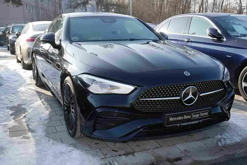 Mercedes-Benz CLE 200 din 2024 cu 13.489 km - oferta MER178962 - foto 1