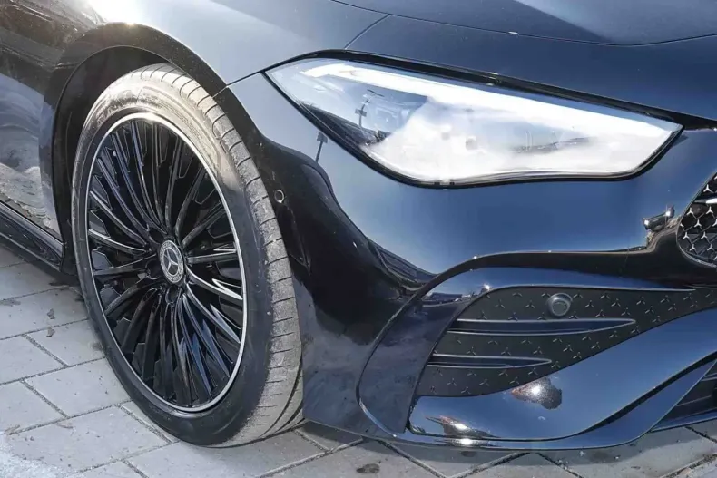 Mercedes-Benz CLE 200 din 2024 cu 13.489 km - oferta MER178962 - foto 3