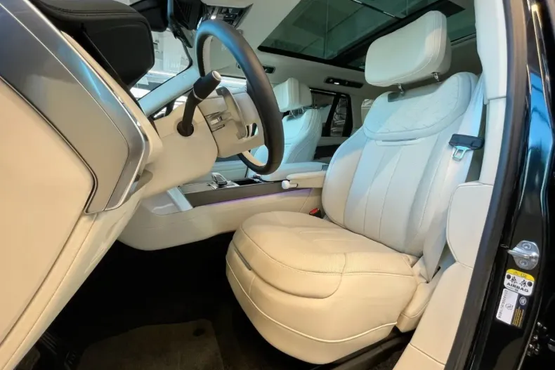 Land Rover Range Rover din 2024 cu 9.412 km - oferta LAN178977 - foto 17