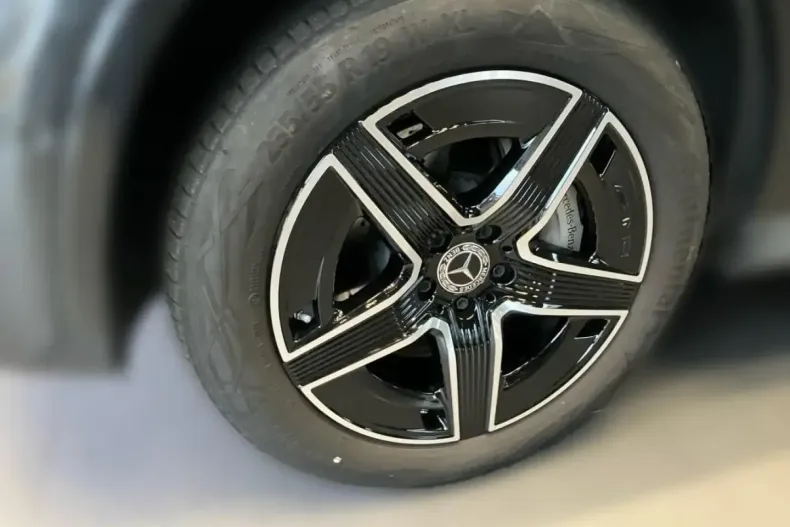 Mercedes-Benz GLC 300 din 2024 cu 39.566 km - oferta MER178987 - foto 3