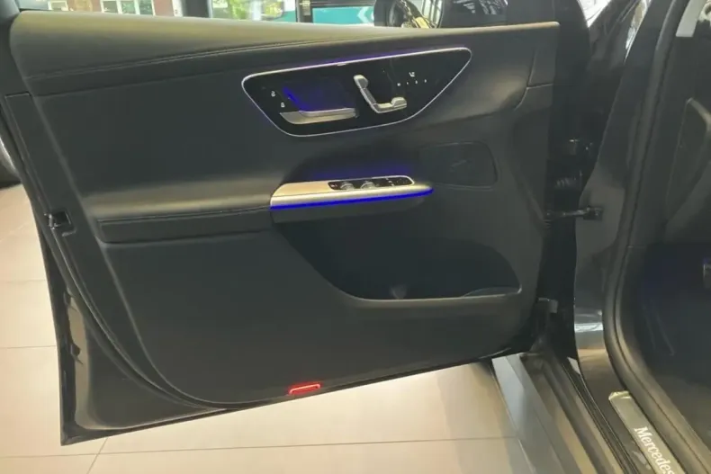 Mercedes-Benz GLC 300 din 2024 cu 39.566 km - oferta MER178987 - foto 5