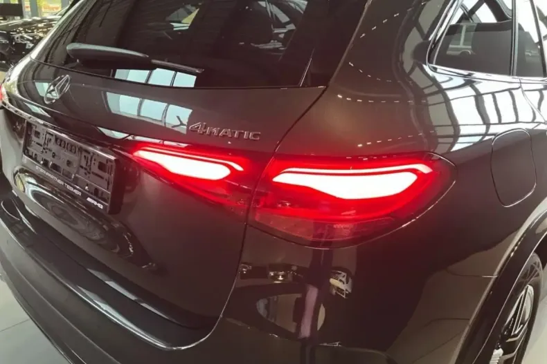 Mercedes-Benz GLC 300 din 2024 cu 39.566 km - oferta MER178987 - foto 10