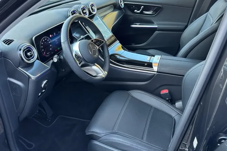 Mercedes-Benz GLC 300 din 2025 cu 13.699 km - oferta MER178988 - foto 8