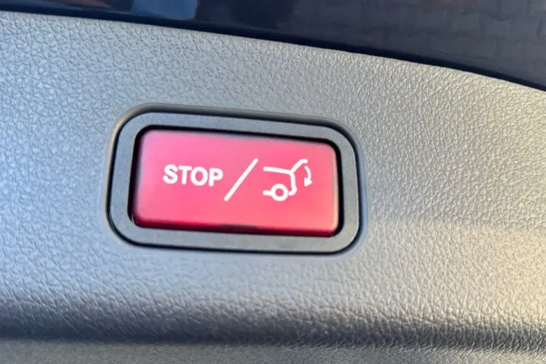 Mercedes-Benz GLC 300 din 2025 cu 13.699 km - oferta MER178988 - foto 18