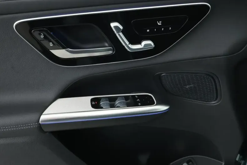 Mercedes-Benz GLC 300 din 2025 cu 39.153 km - oferta MER178991 - foto 20