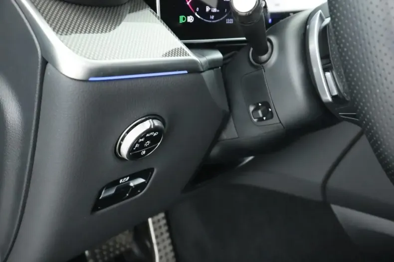 Mercedes-Benz GLC 300 din 2025 cu 39.153 km - oferta MER178991 - foto 26