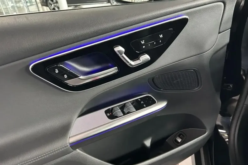 Mercedes-Benz GLC 300 din 2024 cu 30.850 km - oferta MER178993 - foto 7