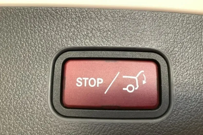 Mercedes-Benz GLC 300 din 2024 cu 22.903 km - oferta MER178997 - foto 17