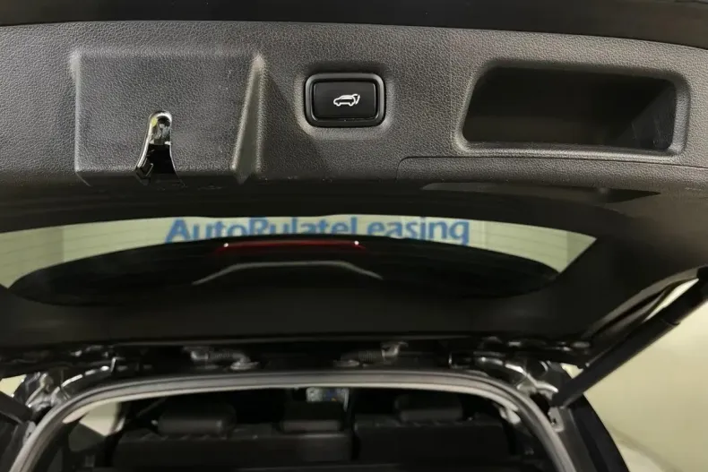 Hyundai SANTA FE din 2021 cu 105.593 km - oferta HYU179001 - foto 30