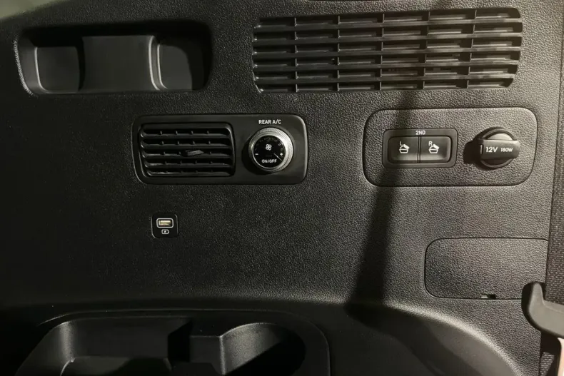 Hyundai SANTA FE din 2021 cu 105.593 km - oferta HYU179001 - foto 35