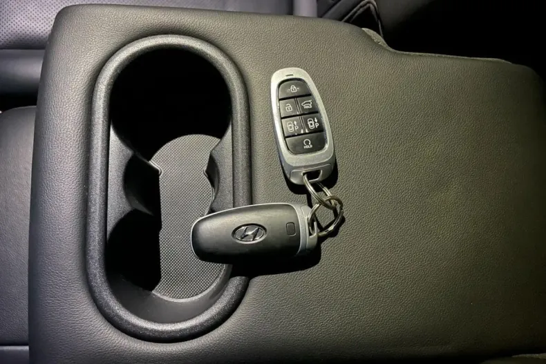 Hyundai SANTA FE din 2021 cu 105.593 km - oferta HYU179001 - foto 37