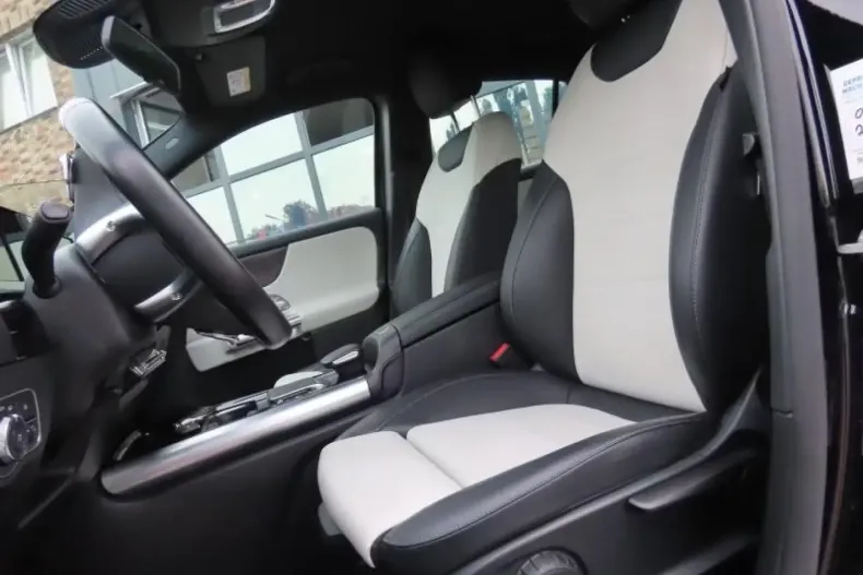 Mercedes-Benz GLA 200 (Clasa GLA) din 2021 cu 53.608 km - oferta MER179007 - foto 20