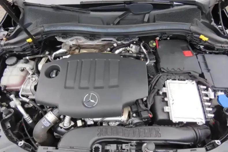 Mercedes-Benz GLA 200 (Clasa GLA) din 2021 cu 53.608 km - oferta MER179007 - foto 25