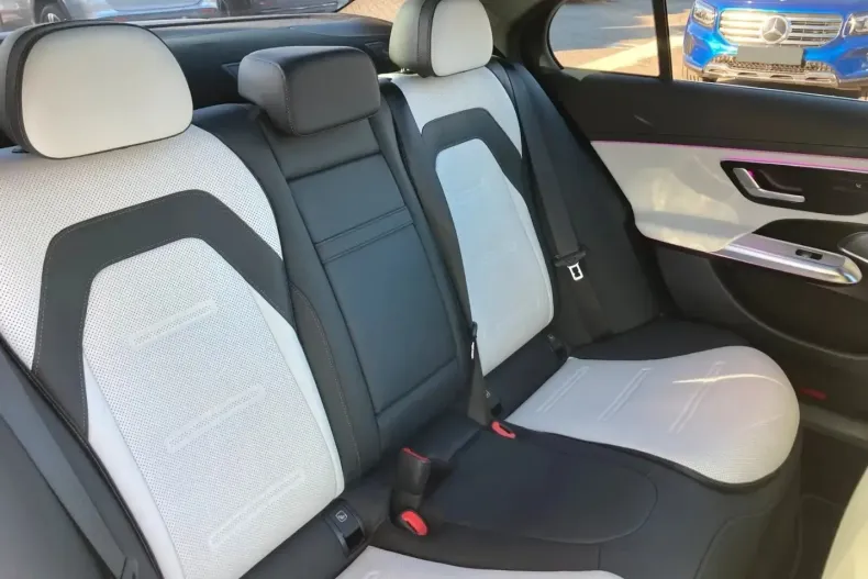 Mercedes-Benz E 53 AMG din 2025 cu 12.700 km - oferta MER179020 - foto 14