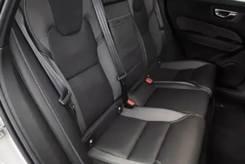 Volvo XC60 din 2021 cu 92.221 km - oferta VOL179036 - foto 9