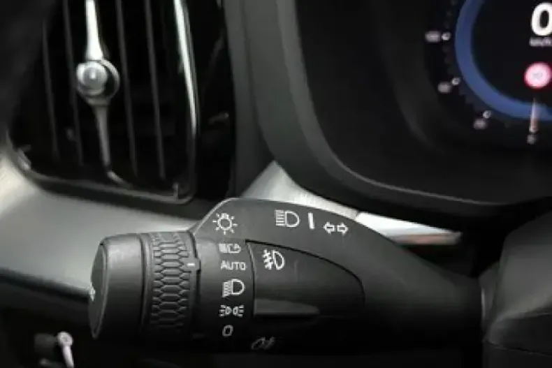 Volvo XC60 din 2021 cu 92.221 km - oferta VOL179036 - foto 21