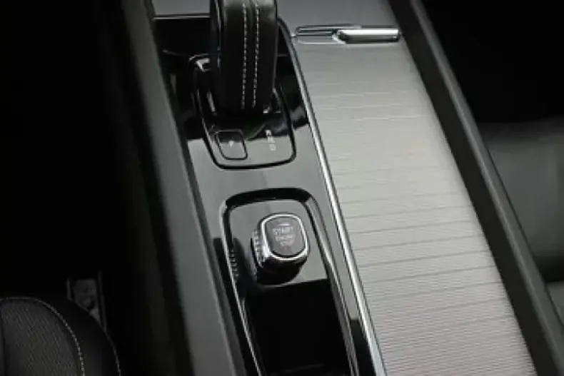 Volvo XC60 din 2021 cu 92.221 km - oferta VOL179036 - foto 22