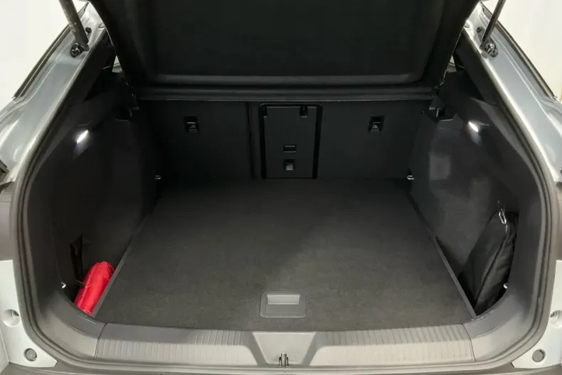 Volkswagen ID.5 din 2025 cu 11.190 km - oferta VOL179054 - foto 7