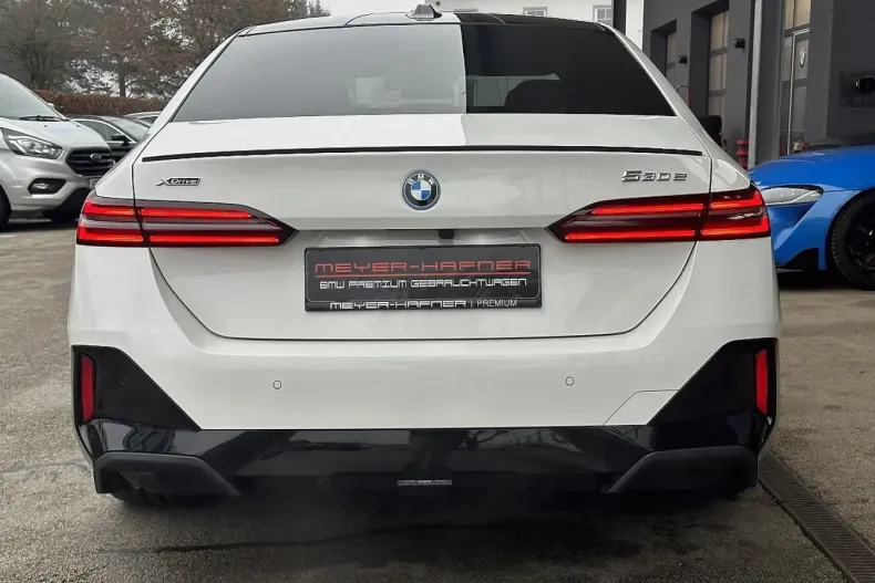 BMW 530 din 2025 cu 15.350 km - oferta BMW179058 - foto 9