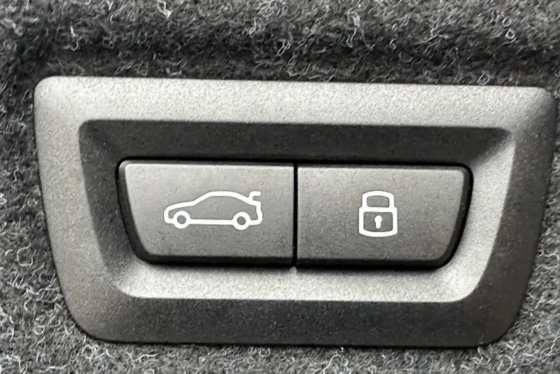 BMW 530 din 2025 cu 15.350 km - oferta BMW179058 - foto 12