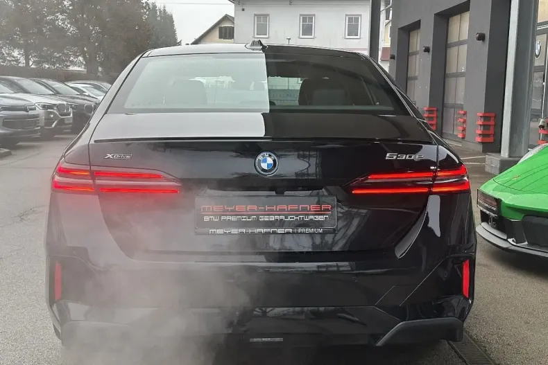 BMW 530 din 2025 cu 14.300 km - oferta BMW179059 - foto 10